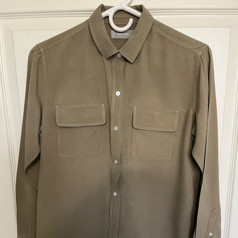 Everlane Washable Silk Shirt, size 0, Covert Green